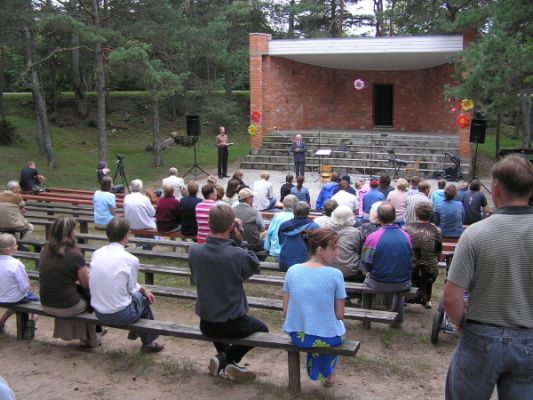 Klikka vaatamaks tissuuruses pilti